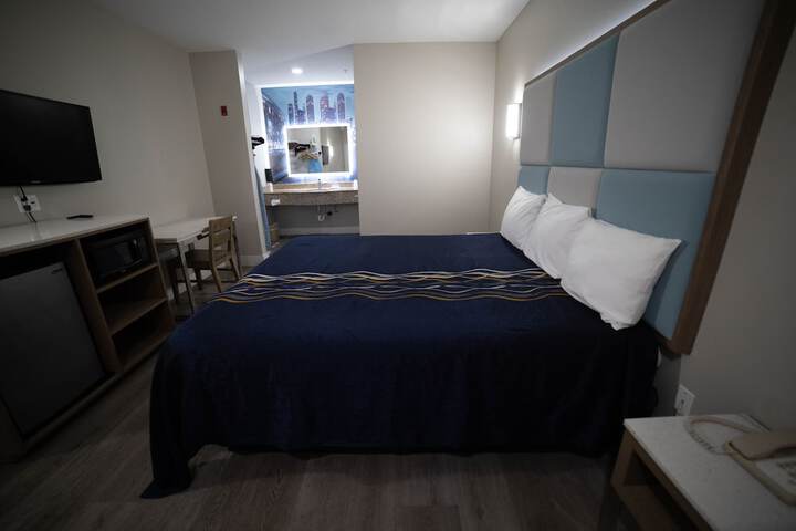 Room 42 of 67