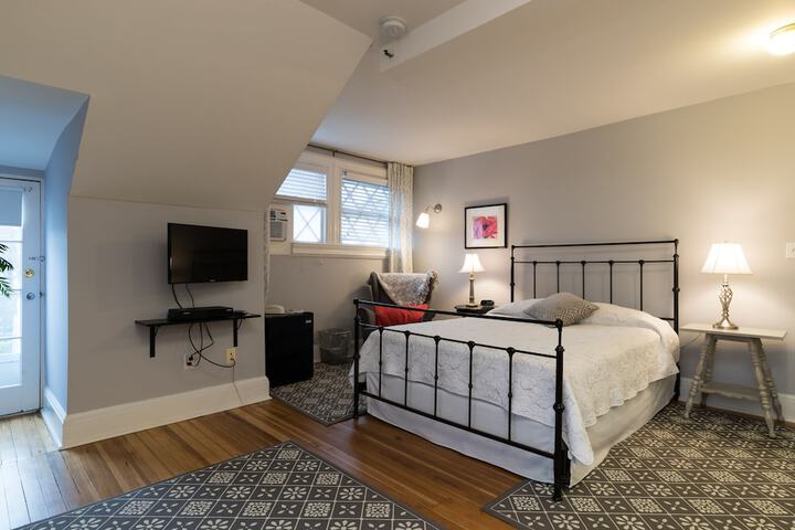 Room 27 of 239