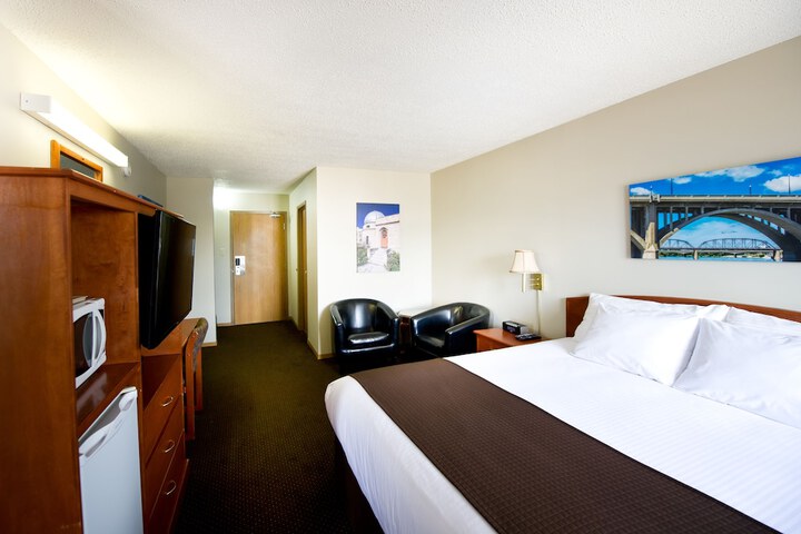 Room 10 of 21