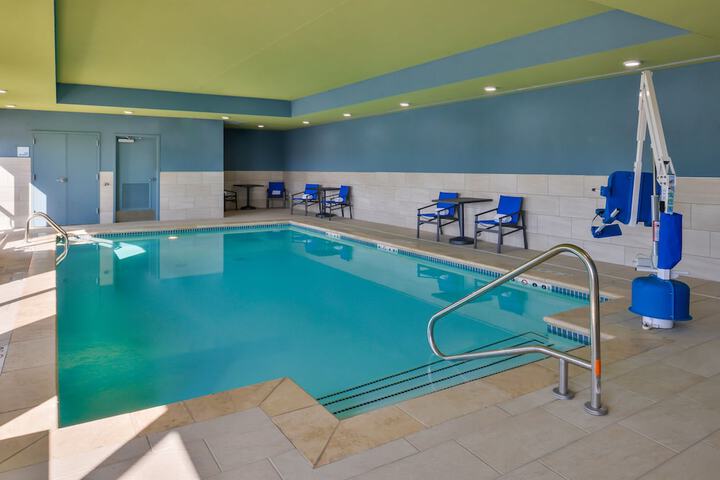 Pool 10 of 55
