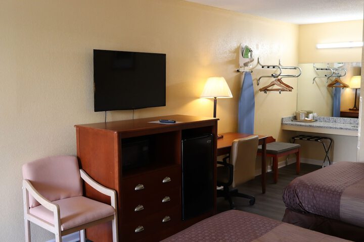 Room 28 of 56