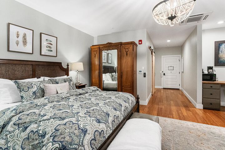 Room 32 of 55