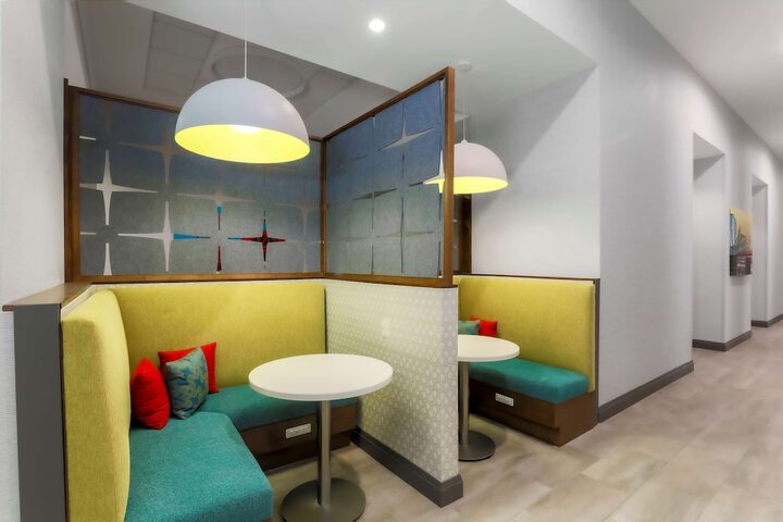 Hampton Inn & Suites Pittsburgh-Downtown