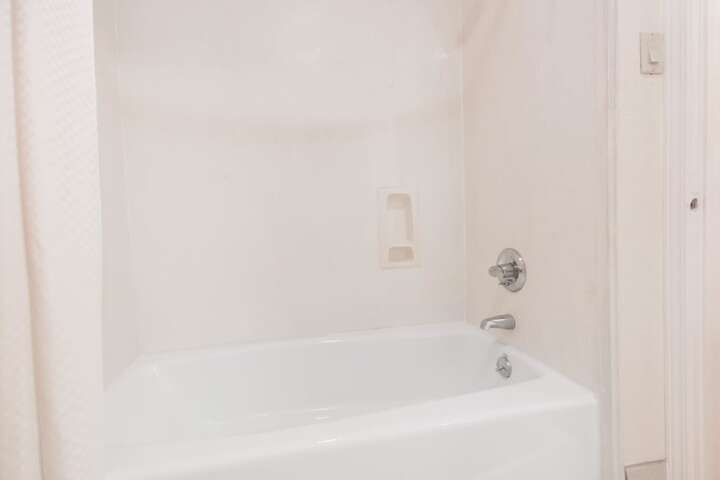 Room 8 of 22