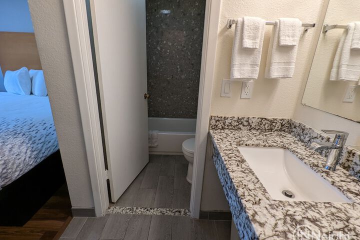 Room 57 of 80