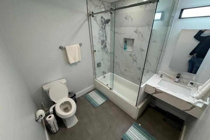 The Elegant Suite - 2BR with Great Amenities
