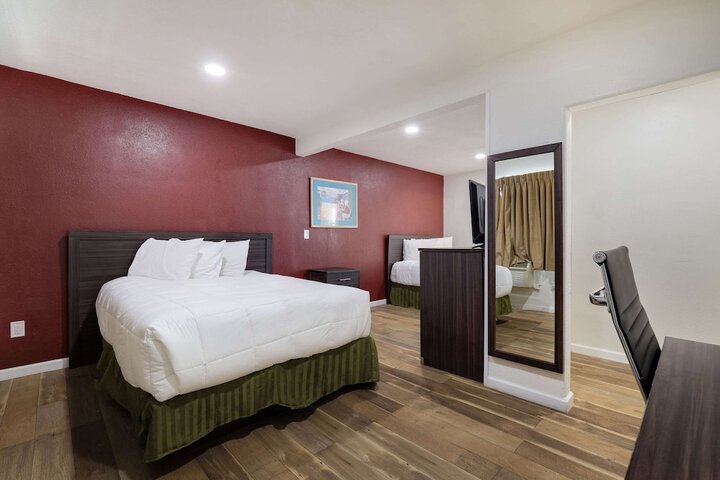 Room 15 of 30