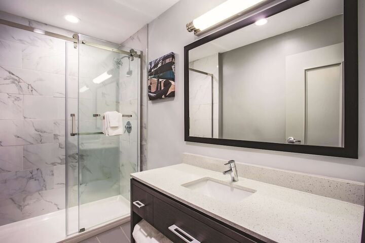 Room 15 of 30