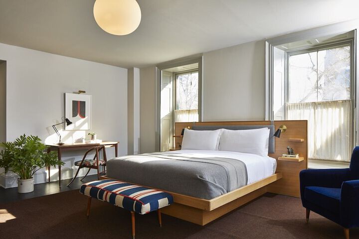 Room 8 of 32