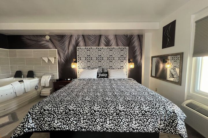 Room 20 of 33