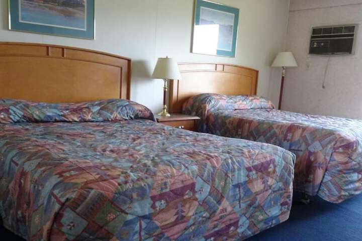 Room 13 of 37