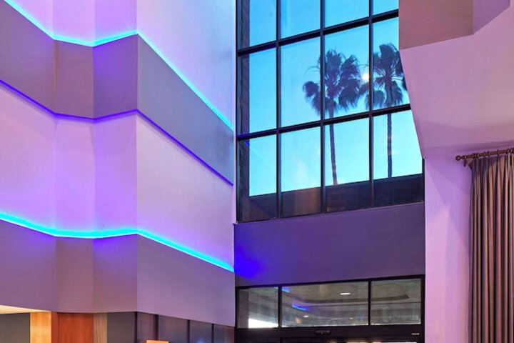 Best Western Plus Meridian Inn & Suites Anaheim-Orange