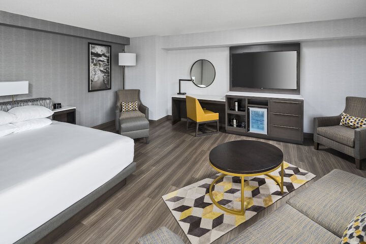 Room 15 of 48