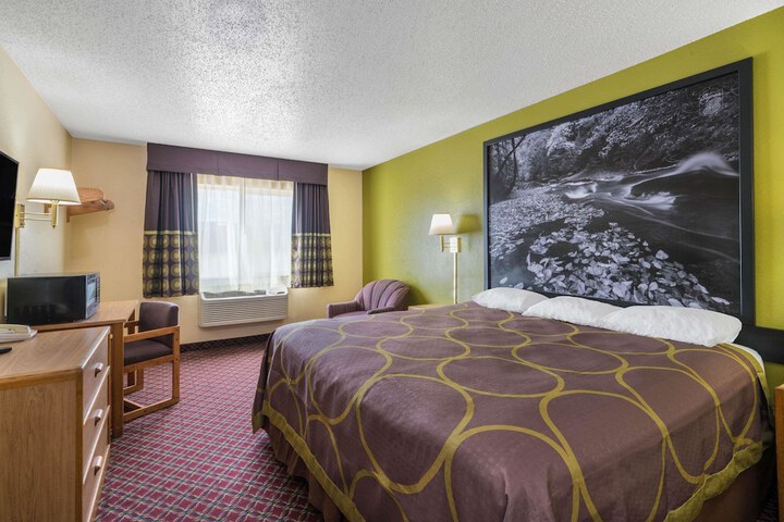 Room 7 of 15