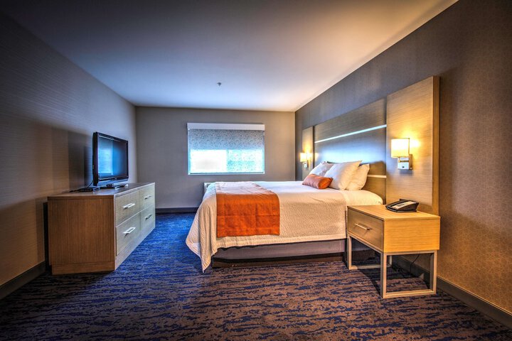 Room 22 of 35