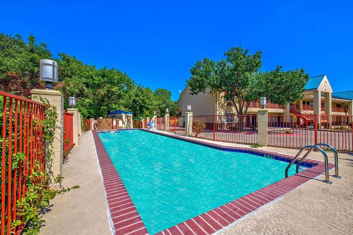 Pool 3 of 26