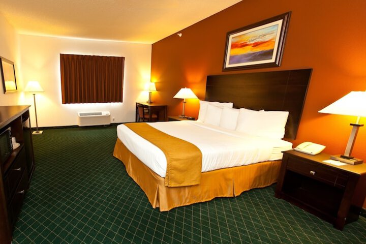 Room 25 of 35
