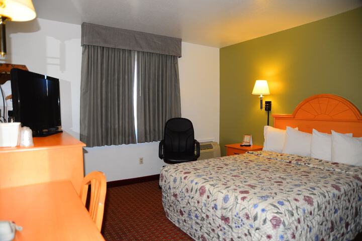 Room 17 of 35