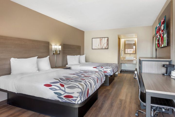 Room 34 of 41