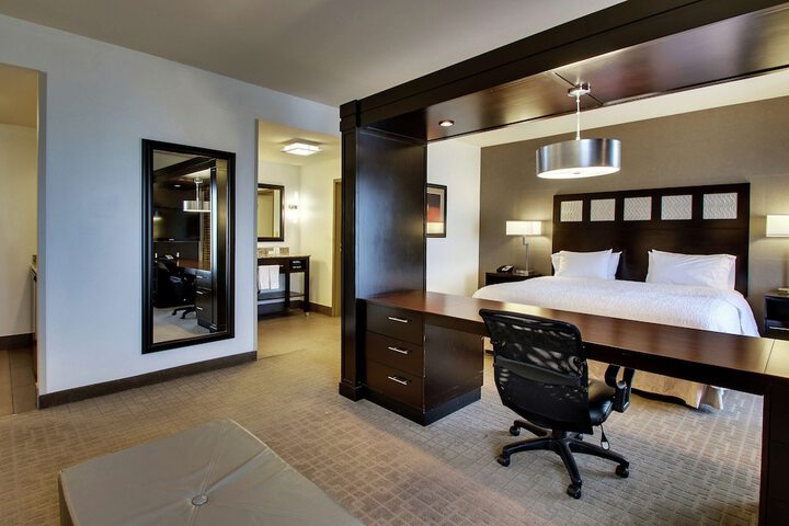 Room 8 of 38