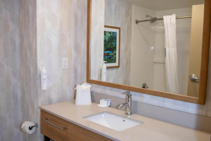 Hampton Inn & Suites Jennings