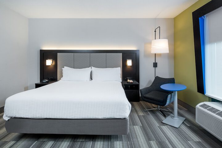 Holiday Inn Express & Suites Florence I-95 & I-20 Civic Center by IHG