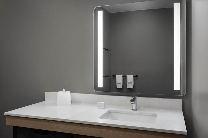LivSmart Studios by Hilton Tullahoma