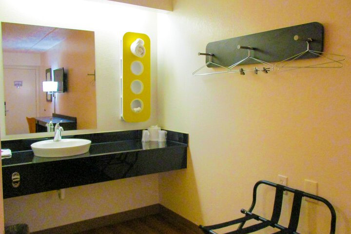 Room 37 of 44