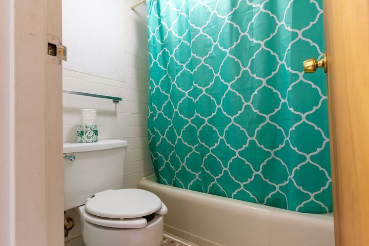 Room 16 of 47
