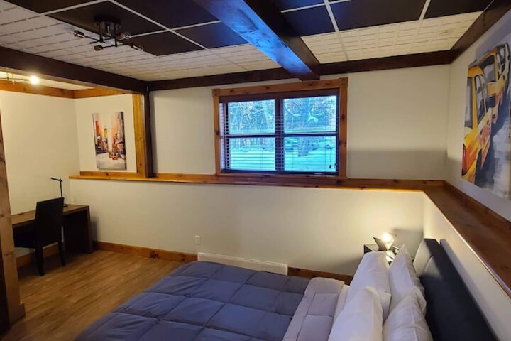 Room 28 of 69
