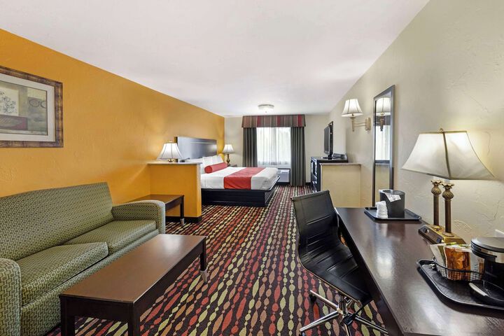 Room 25 of 28