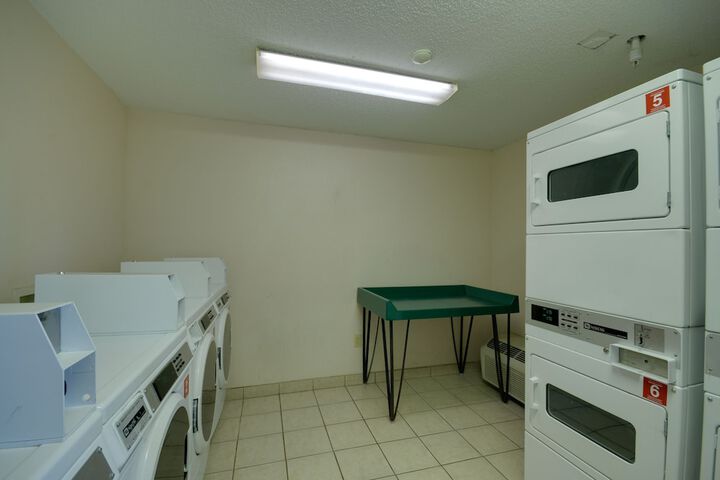Room 8 of 18