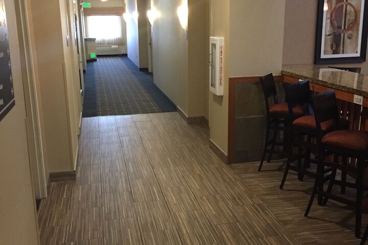 Ballroom/Hall 47 of 50