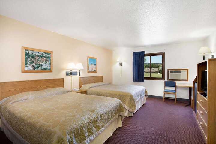 Room 32 of 37