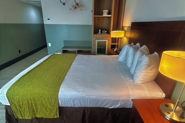 Room 42 of 86