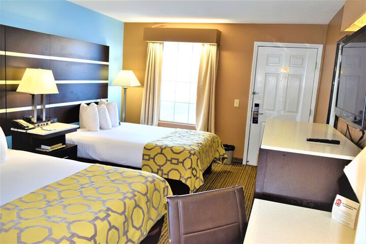 Baymont by Wyndham Forest City