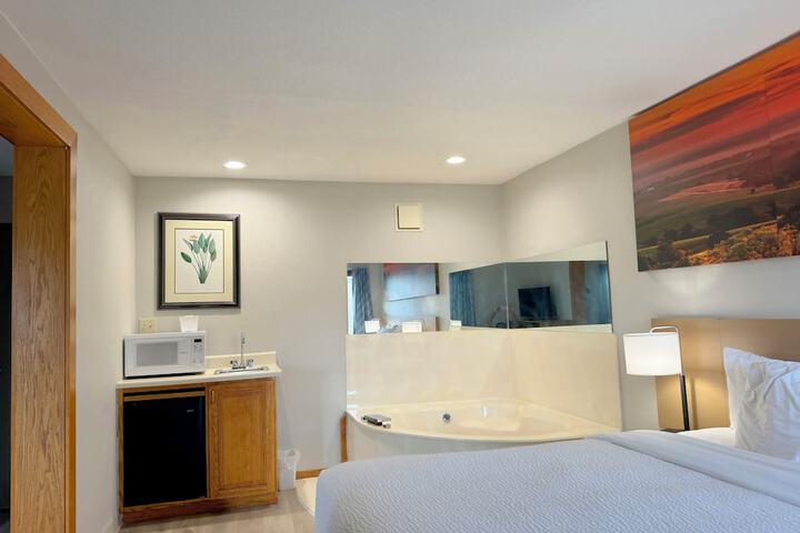 Room 10 of 29
