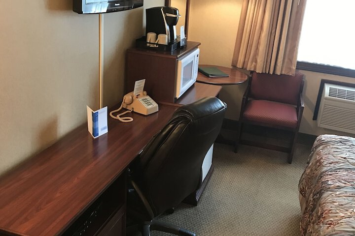 Room 8 of 24