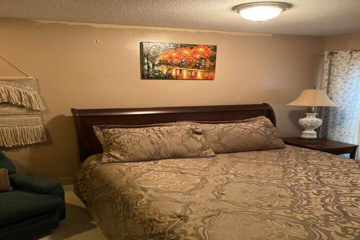 Room 11 of 39