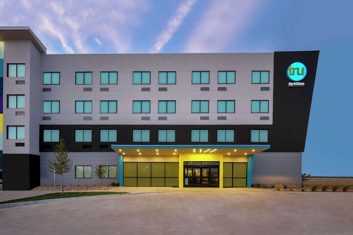 Hotel 2 of 33
