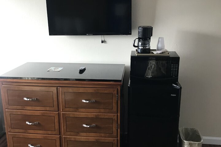 Room 15 of 40