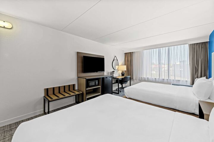 Room 9 of 25
