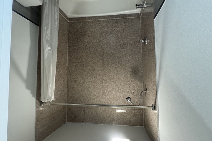 Room 26 of 31
