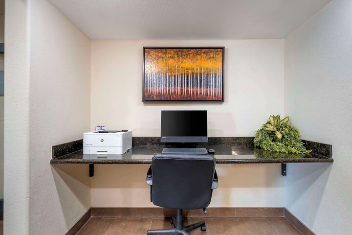 Business Center 30 of 31