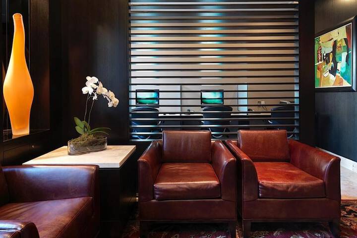 Hotel Interior 11 of 42