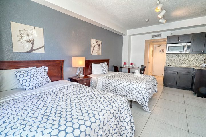 Room 203 of 242