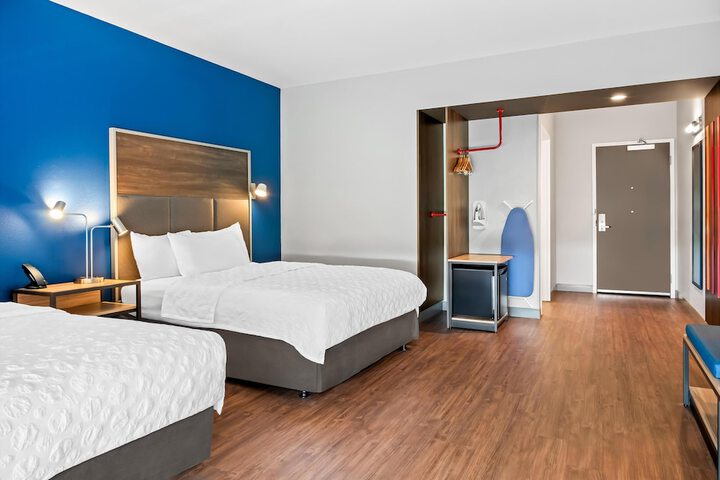 Tru by Hilton Holland Mi