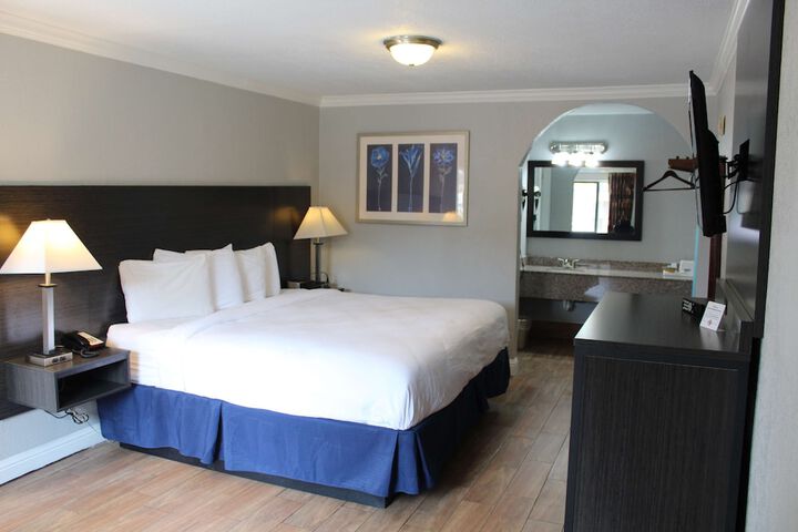 Room 20 of 32