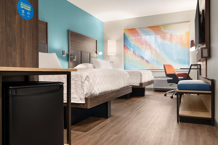Room 11 of 30