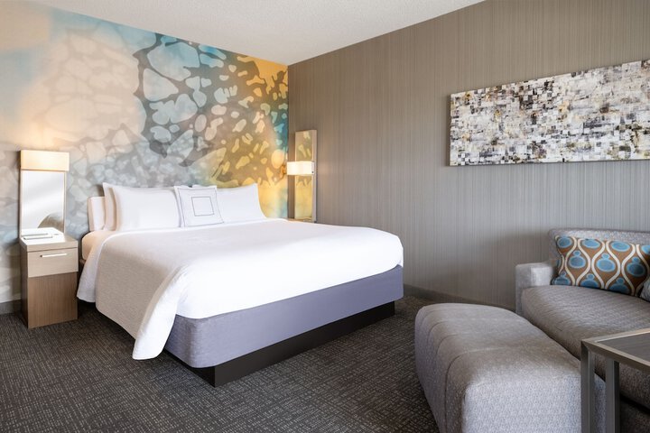 Room 20 of 28